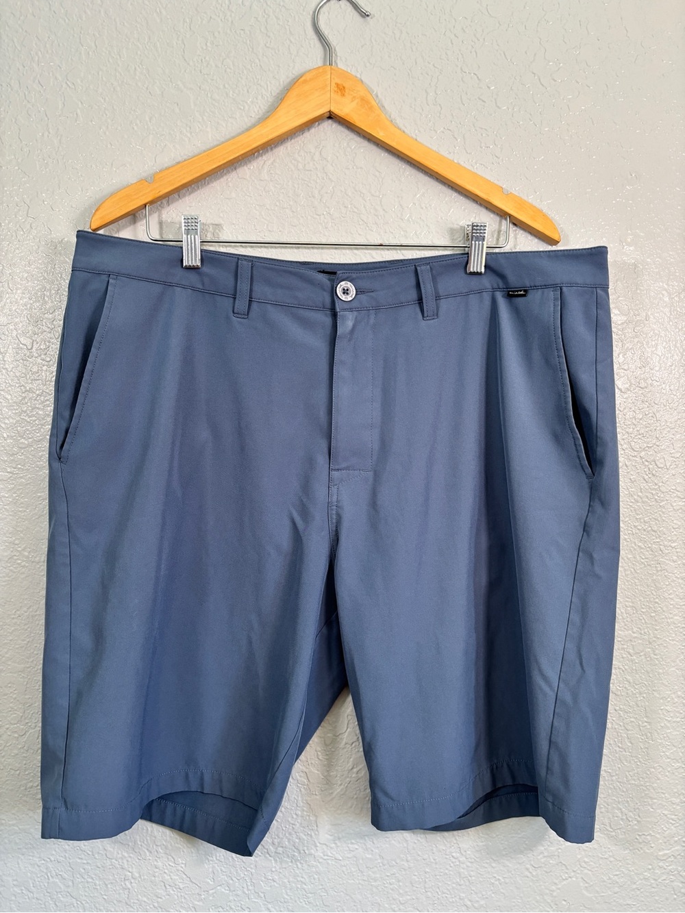 Travis Mathew Beck Shorts in Blue Sz. 38 (B8)
